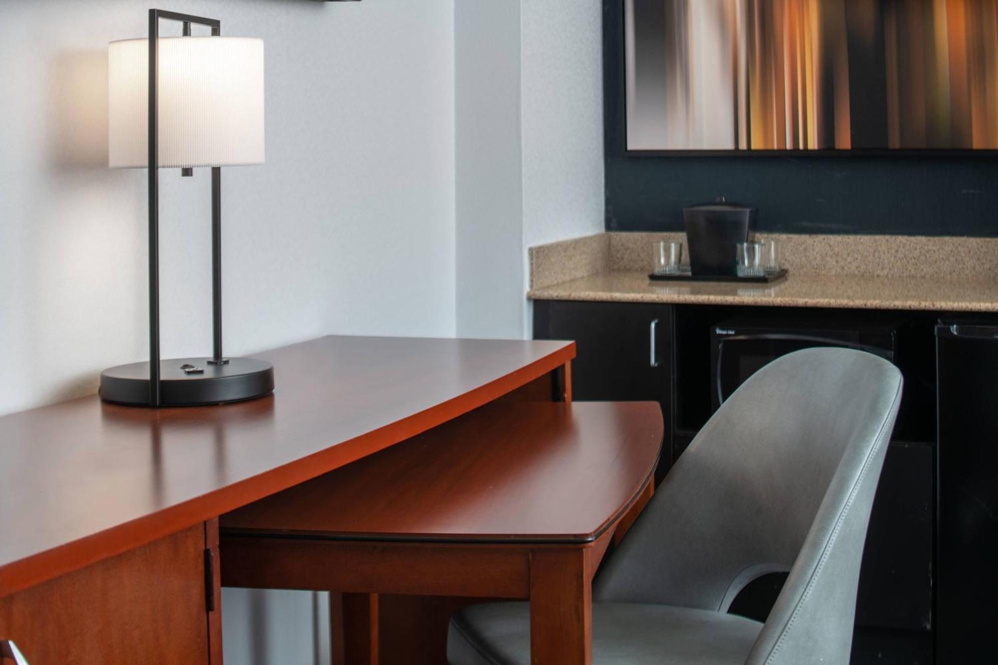Courtyard By Marriott Dulles Airport Herndon/Reston Екстер'єр фото