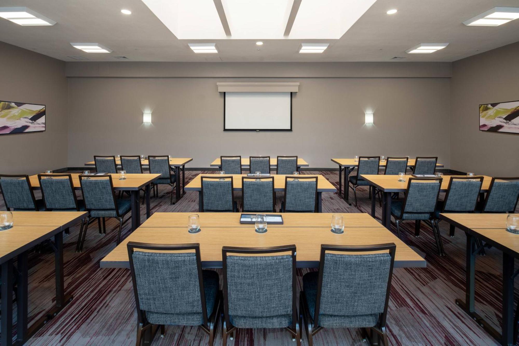 Courtyard By Marriott Dulles Airport Herndon/Reston Екстер'єр фото